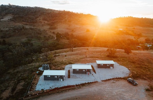Grattai Cabin | Amethyst - Contemporary cabin with outdoor spa, private deck, outstanding views!