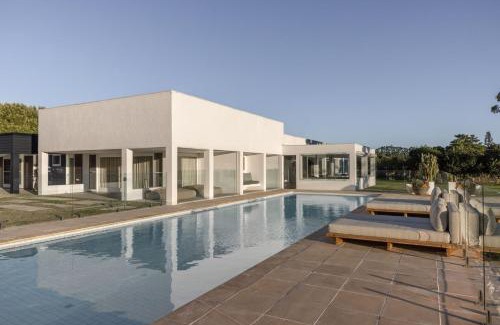 Federal House | Amileka - luxury 25 acre estate with pool