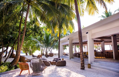Finolhas Island Hotel | Amilla Maldives Resort and Residences