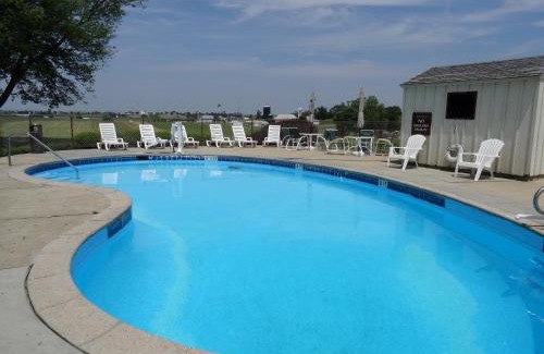 Bird In Hand Hotel | Amish Country Motel