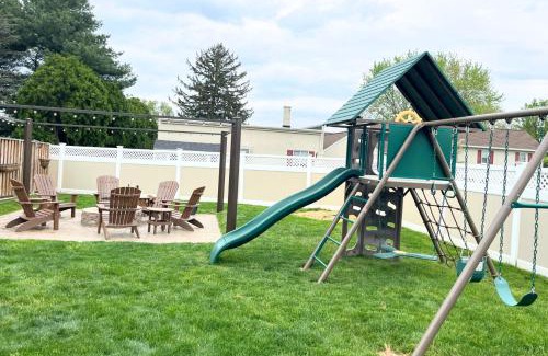 Intercourse House | Amish Guest House - hottub, patio, swing, ebikes