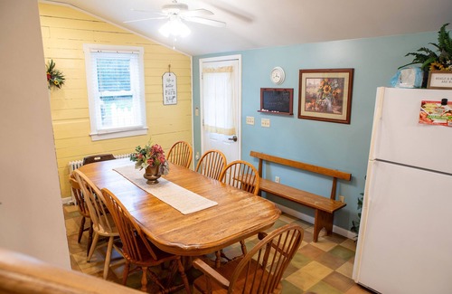 Bird In Hand House | Amish Stay Vacation Home - Bird in Hand, Lancaster PA