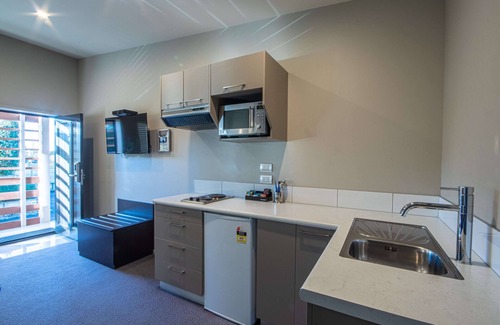 Stratford Hotel | Amity Court Motel