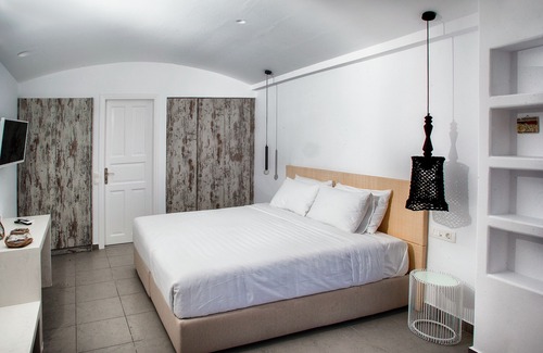 Santorini Hotel | Amity Junior Suite view
