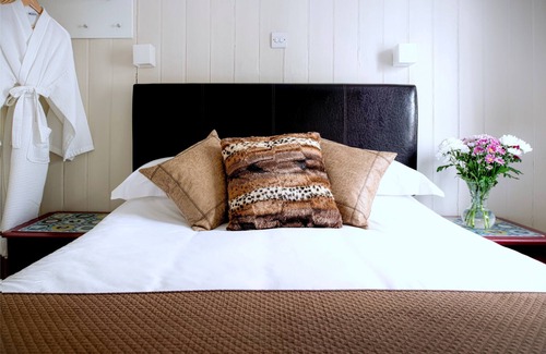 Chard House | Ammonite Lodge Guest House