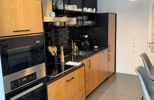 Santo Antonio Apartment | Amoreiras classy Apartment 5 minutes walk from Principe Real