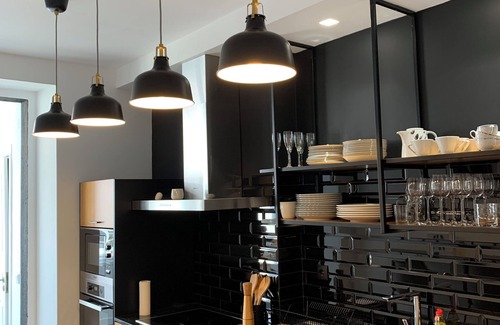 Santo Antonio Apartment | Amoreiras classy Apartment 5 minutes walk from Principe Real