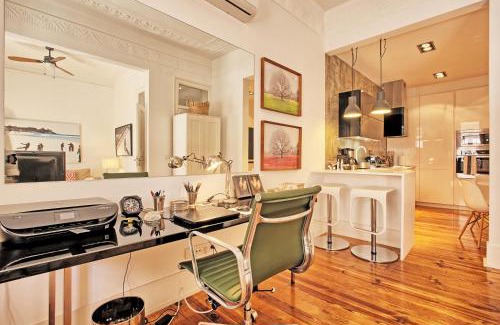 Santo Antonio Apartment | Amoreiras Luxurious by Lisbon Village Apartments