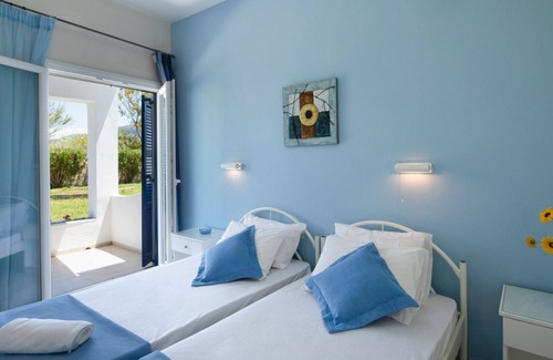 Magoulades Apartment | Amorossa Village maisonette (4) in Roda