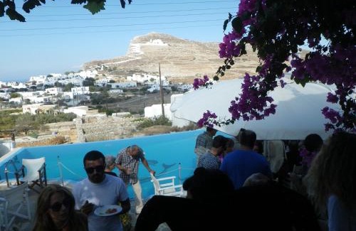 Chora Folegandros Hotel | Ampelos