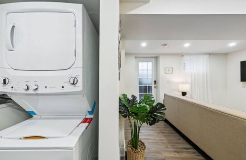 Halton Regional Municipality Apartment | Ampersand Alcove in Milton