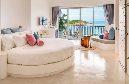 Moo 5 Resort | Ampersand Resort