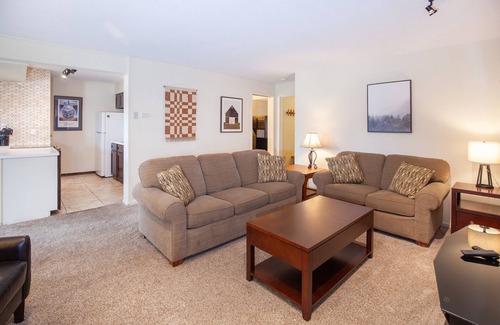 Dillon Condo | Amphitheater | Lake View, Pool-Hot Tub