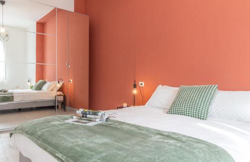 San Donato-San Vitale Apartment | Ampio appartamento in corte con doppio parcheggio privato