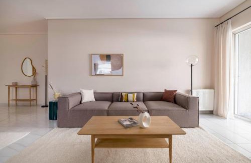 Amarousion Apartment | Ample 3BR Family Properties in Marousi by UPSTREET