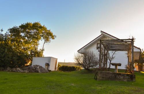 Bareyo House | Amplio y cómodo chalet en Ajo con preciosas vistas