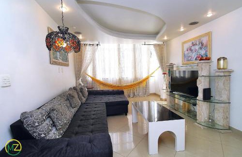 Leme Apartment | Amplo 2 quartos na praia do Leme para 7 pessoas