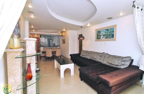 Leme Apartment | Amplo 2 quartos na praia do Leme para 7 pessoas