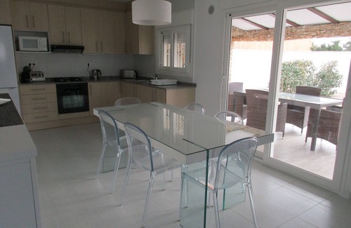L'Ampolla Villa | “Ampolla Villa”, 5 min away from the beach, 500 sqm garden, 9 persons