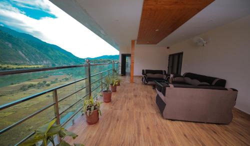 Dunda Hotel | Amritara Social Palace, Uttarkashi