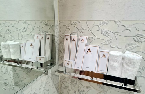 Narainkoti Hotel | Amritara Suninn
