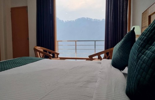 Narainkoti Hotel | Amritara Suninn