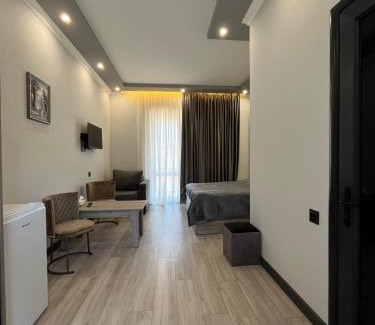 Noyemberyan Hotel | Amroc Hotel - Հյուրանոց Ամրոց