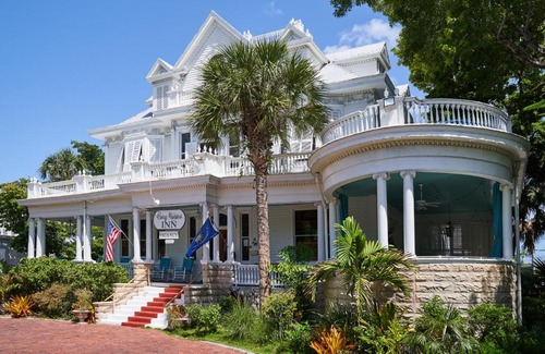 Historic Seaport Bed & Breakfast | Amsterdam's Curry Mansion Inn