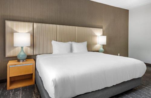 Somerset Hotel | Amwell Suites