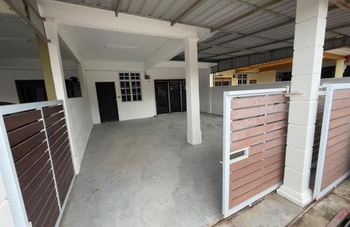 Bukit Rambai Apartment | Amy's Homestay