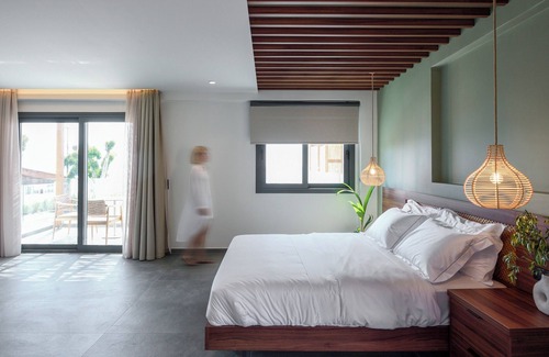 Paradhisos Hotel | Amyntas Seafront Hotel