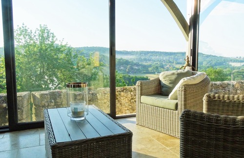 Domme House | An amazing original property, perched on the medieval remparts of Domme