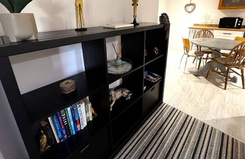Shanklin Apartment | An apartment that sleeps 4 guests in 1 bedroom