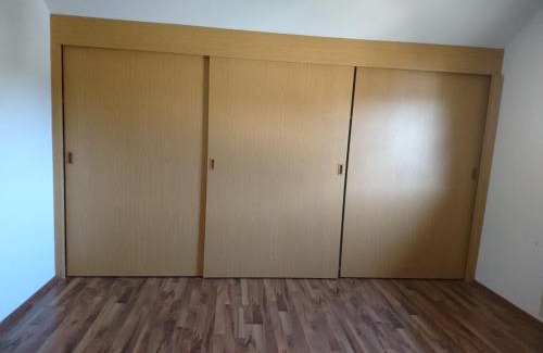 Immendingen House | An der grünen Donau - Ferienwohnung, Monteurwohnung, wir bieten keine Parkplätze, Verpflegung oder Tücher an, Parken NUR gegenüber auf der Straßenseite