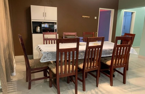 Gweru House | An elegant destination located in a quiet neighborhood