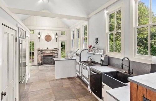 Sagaponack House | An Exquisite 18th-century Sagaponack Barn