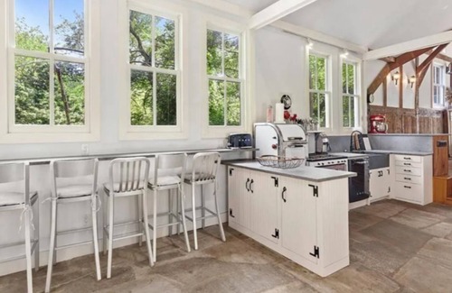 Sagaponack House | An Exquisite 18th-century Sagaponack Barn