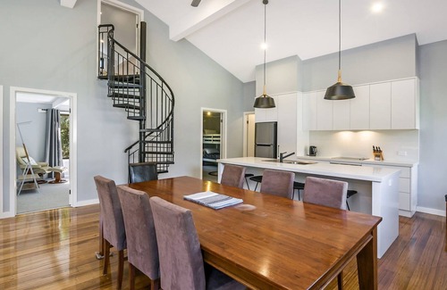 Port Fairy House | An ideally located family home