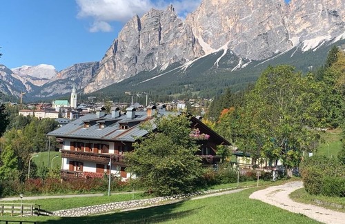 Cortina d'Ampezzo Apartment | An oasis of peace in the pearl of the Dolomites