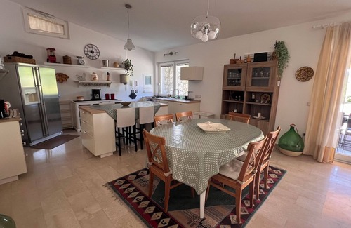Cava de' Tirreni Villa | An oasis surrounded by greenery at the gates of the Amalfi coast