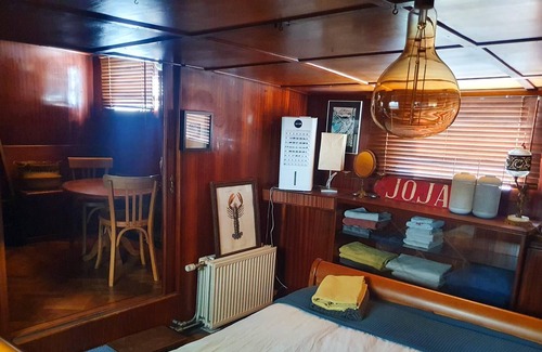 Bois Blancs Boat Rental | An unusual night on a Barge