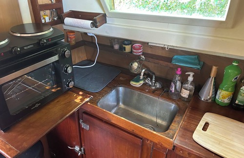 Louveciennes Boat Rental | An unusual stay on a boat in the land of the Impressionists
