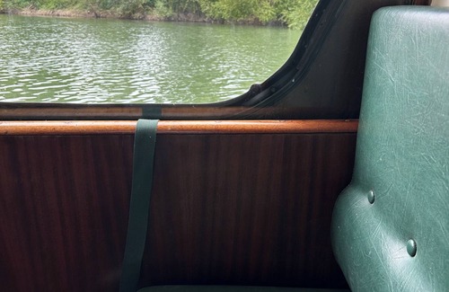 Louveciennes Boat Rental | An unusual stay on a boat in the land of the Impressionists