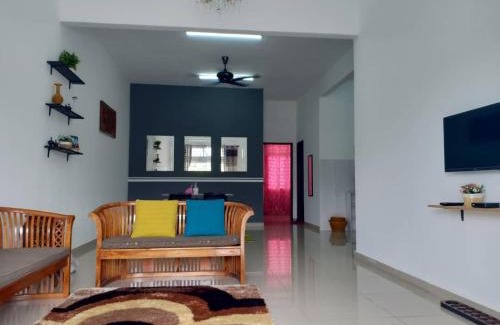 Bukit Baru House | Ana Homestay Ayer Keroh Melaka