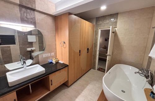 Agara House | Anahat The Heart Center