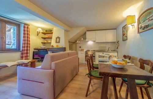 La Salle Apartment | Anais Apartment - Central & wifi