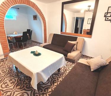 Zsorifurdo House | Ananász Apartman