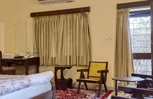 Abu Road Hotel | Anandmai Heritage Villa Mount Abu