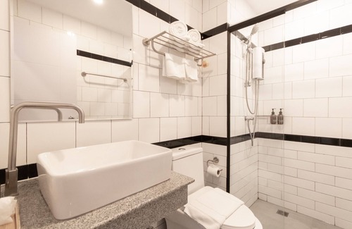 Ban Tai Hotel | Ananzitra Hotel