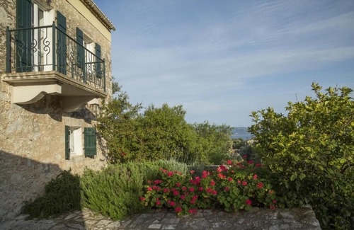 Tselendata House | Anapama